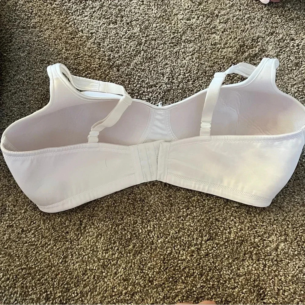 Vanity Fair Body Caress Wireless Bra 40DD 40E 72335 White Light Lined Wire Free - Picture 5 of 10